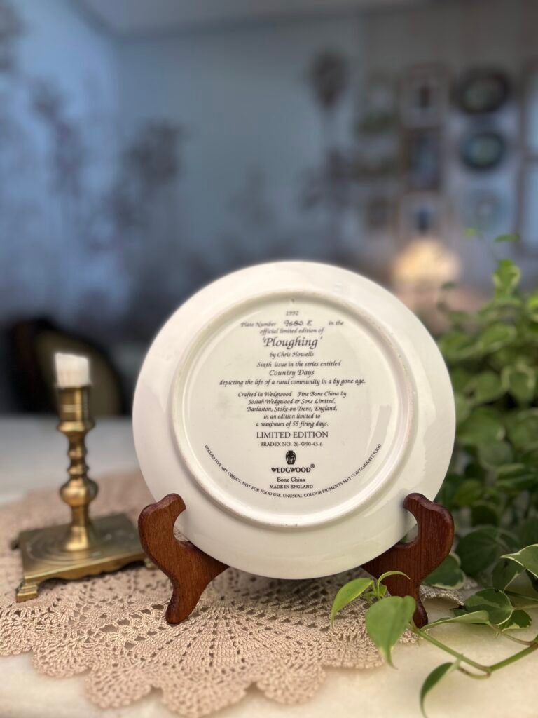 Prato Decorativo em Porcelana Ploughing – Chris Howells | Edição Limitada 1992