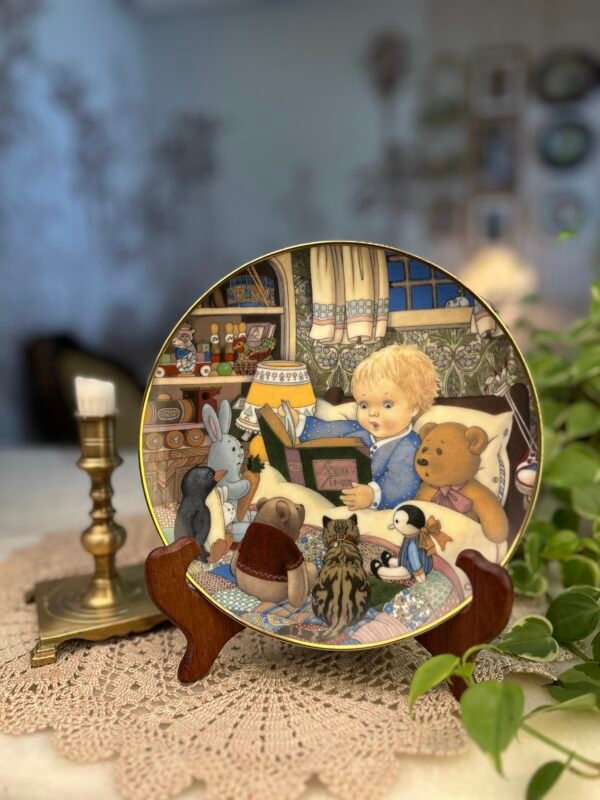 Prato Decorativo Storytime – Carol Lawson | Franklin Porcelain – Edição Limitada (1981)