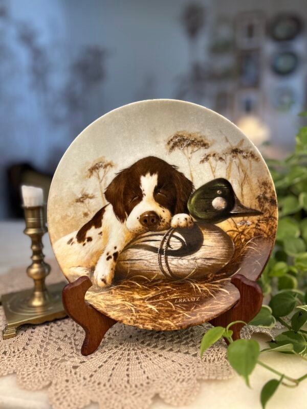 Prato Decorativo Colecionável Knowles Dog Tired – The Springer Spaniel – Lynn Kaatz, 1987
