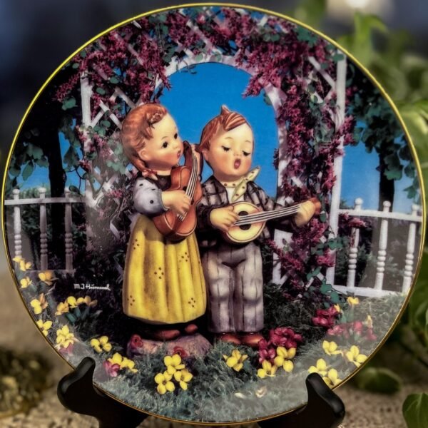 Prato Decorativo M.J. Hummel — Little Musicians - Imagem 3