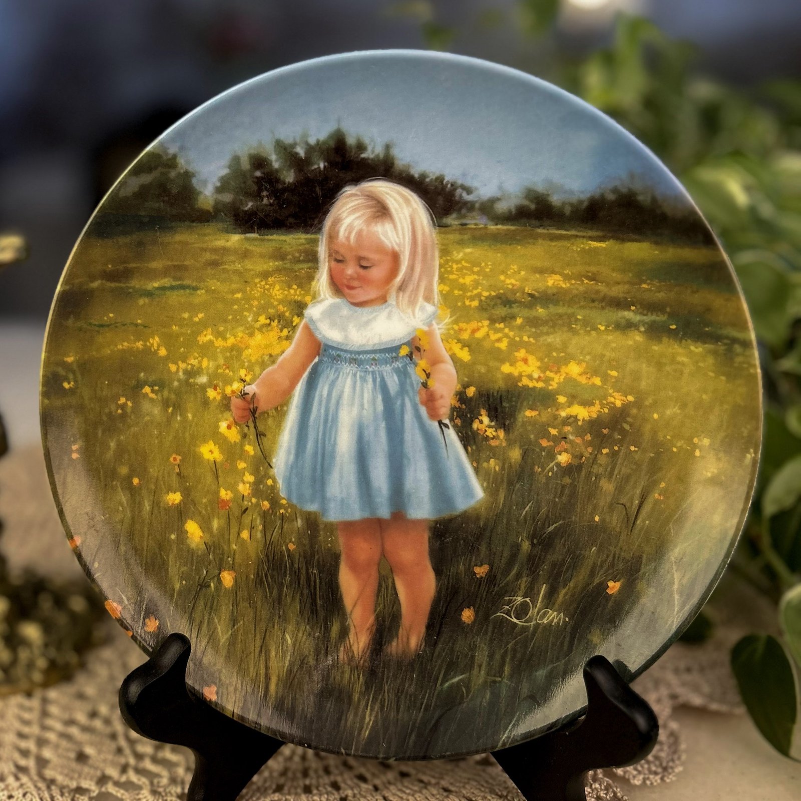 Prato Decorativo Meadow Magic – Donald Zolan - Imagem 3