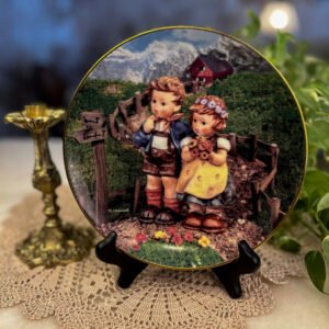 Prato Decorativo M.J. Hummel - Country Crossroads