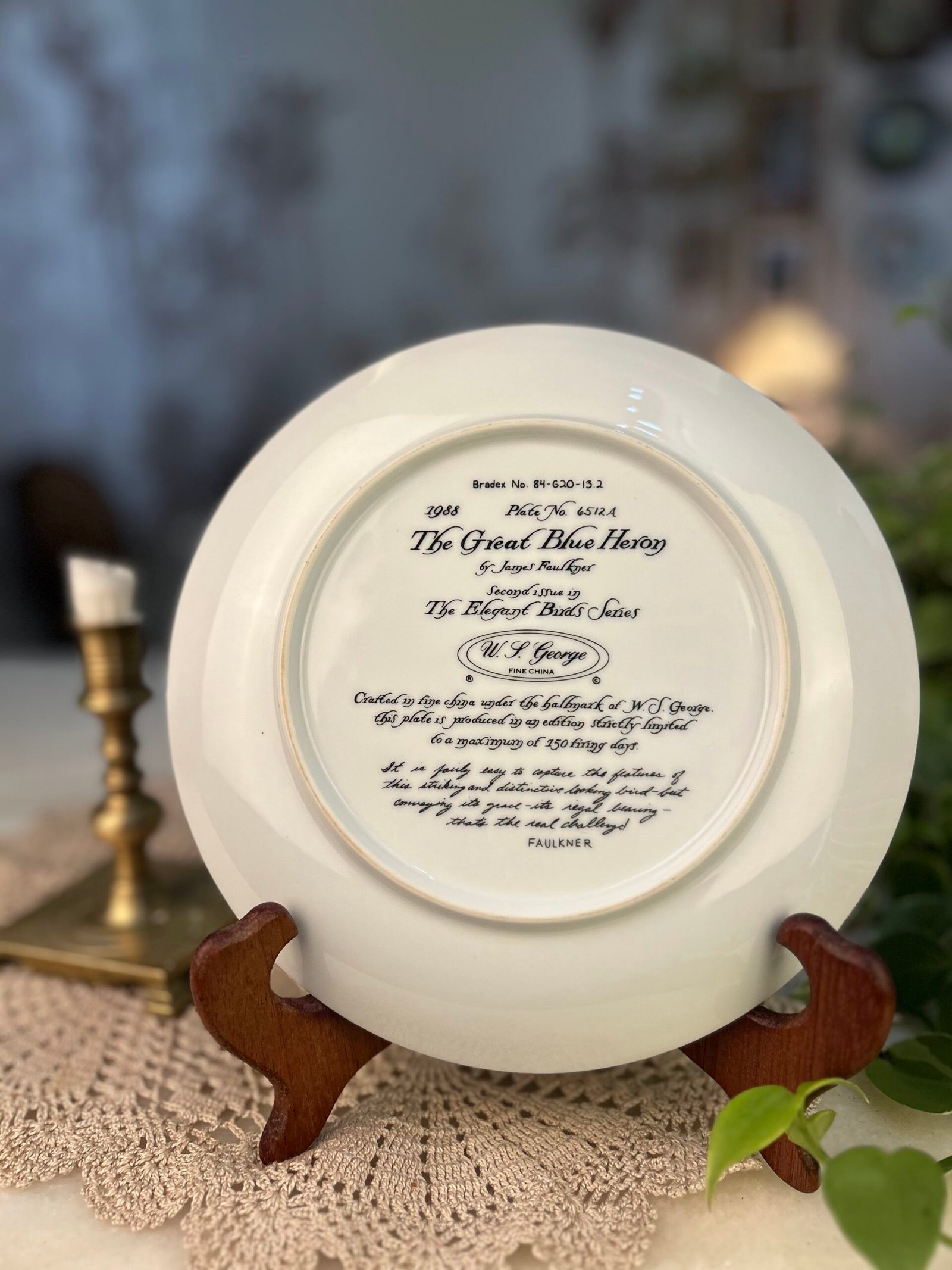 Prato decorativo The Great Blue Heron – James Faulkner 1988 - Imagem 2