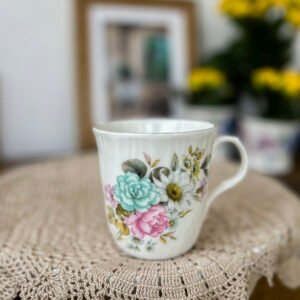 Caneca Vintage Inglesa Sadler Wellington em Fine Bone China Floral