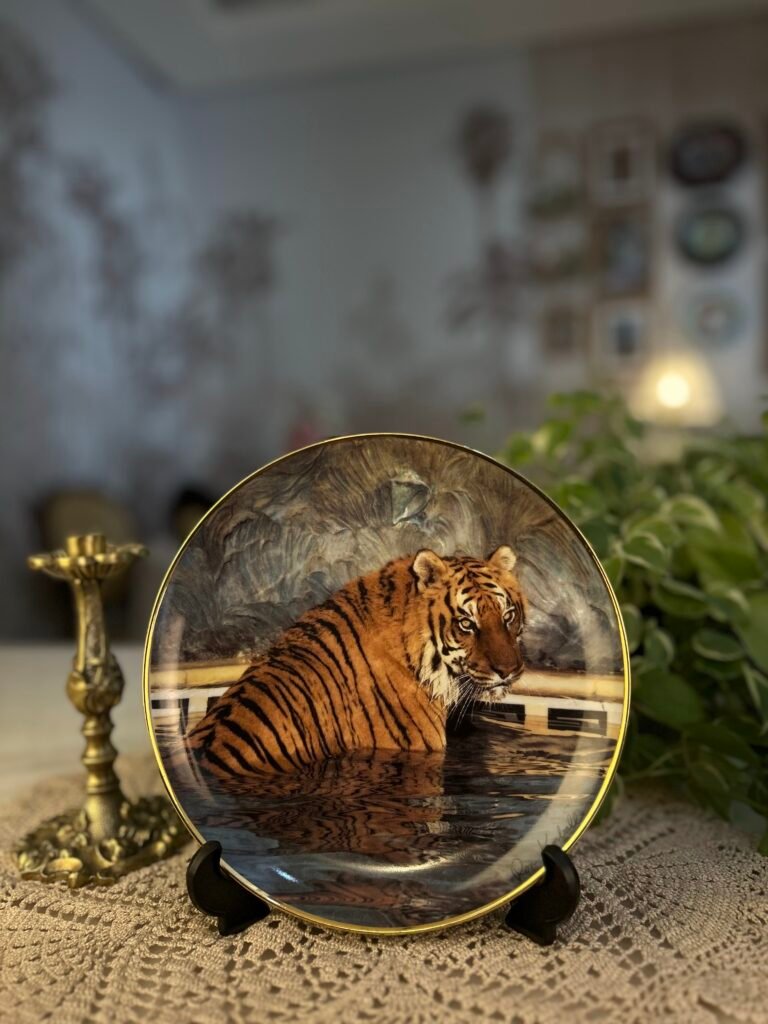 Prato decorativo Majestic Tiger – Ron Kimball