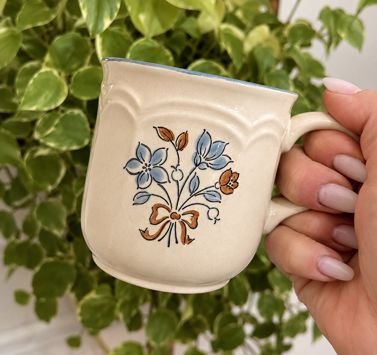 Caneca em Stoneware Japonês Cordélia Floral - Imagem 1