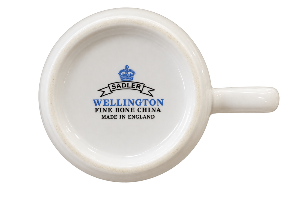 Caneca Vintage Inglesa Sadler Wellington em Fine Bone China Floral