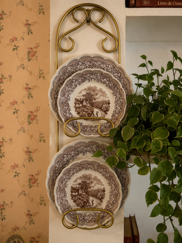 Suporte de parede vintage dourado para 4 pratos decorativos - Imagem 1