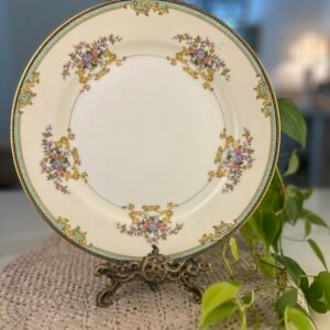 Prato Noritake japonês floral com detalhes dourados