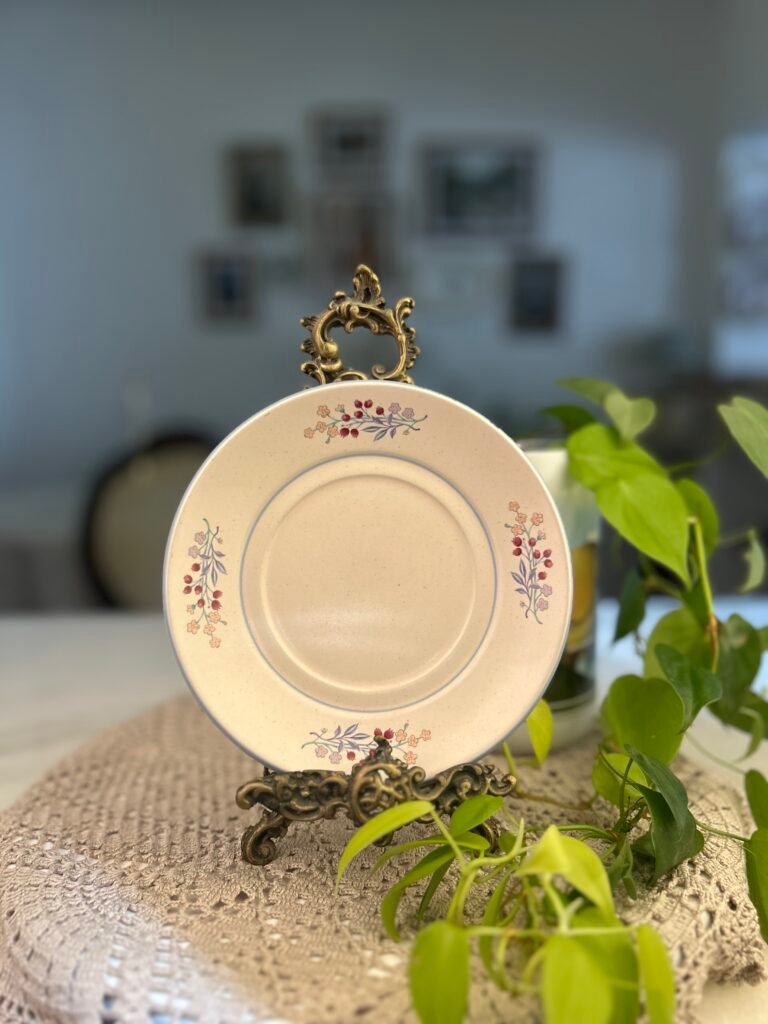 Prato pequeno floral International Tableworks – Japão