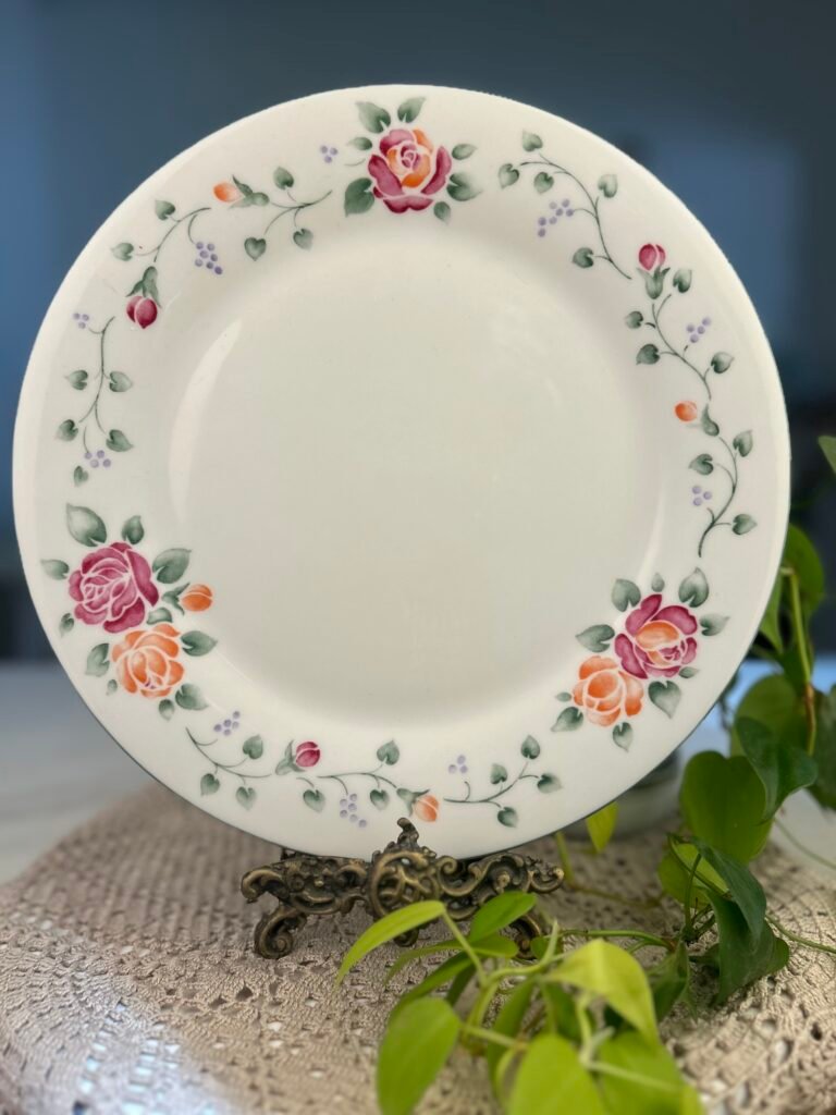 Prato raso Royal Doulton Expressions Angelina – English China
