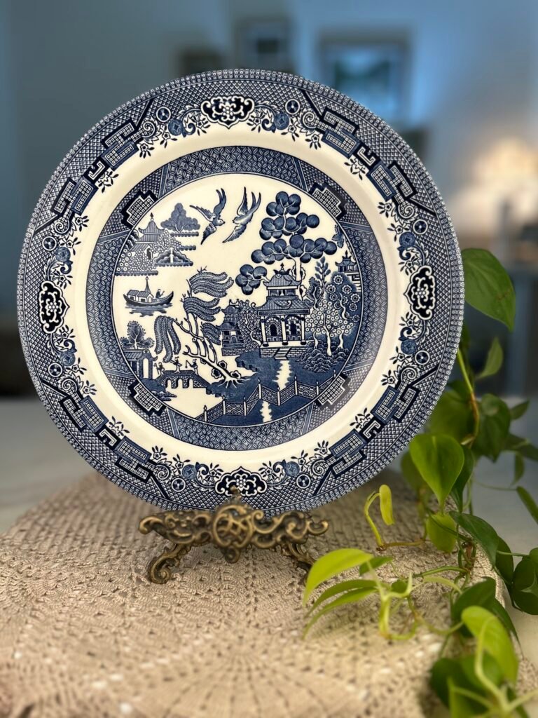 Prato inglês Churchill azul e branco – Staffordshire