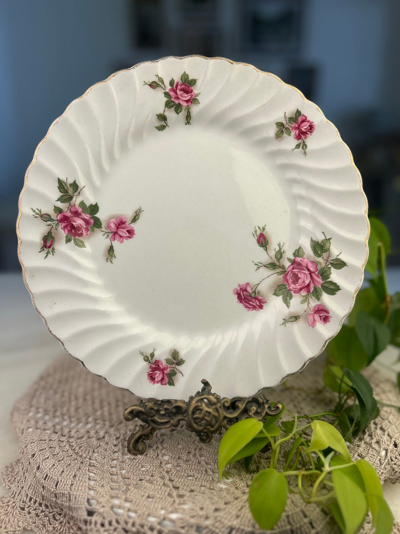 Prato Inglês Johnson Bros Enchantment com Rosas - Imagem 1