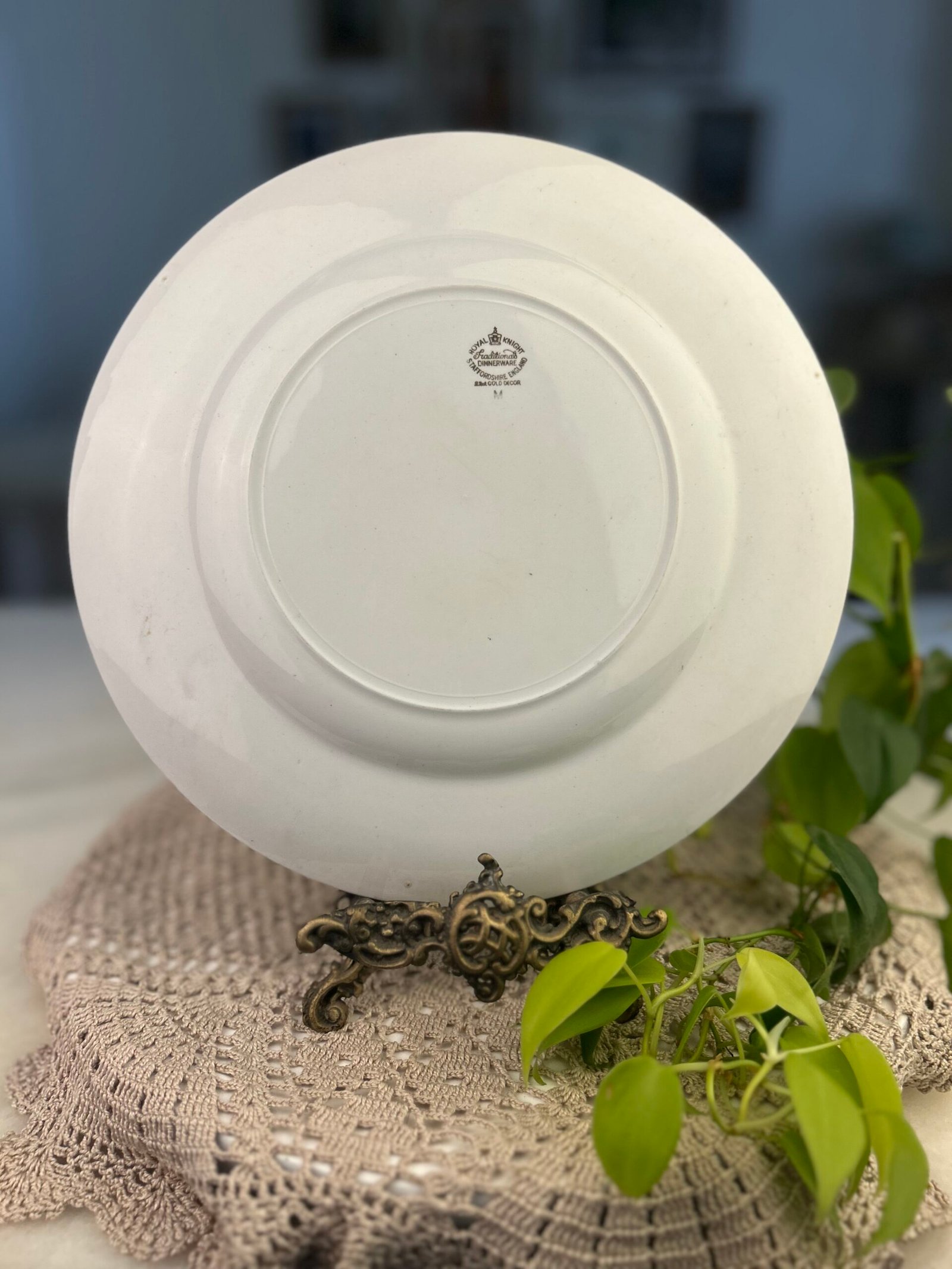 Prato Inglês Royal Kingston Traditional Dinnerware com Folhagem Marrom - Imagem 2