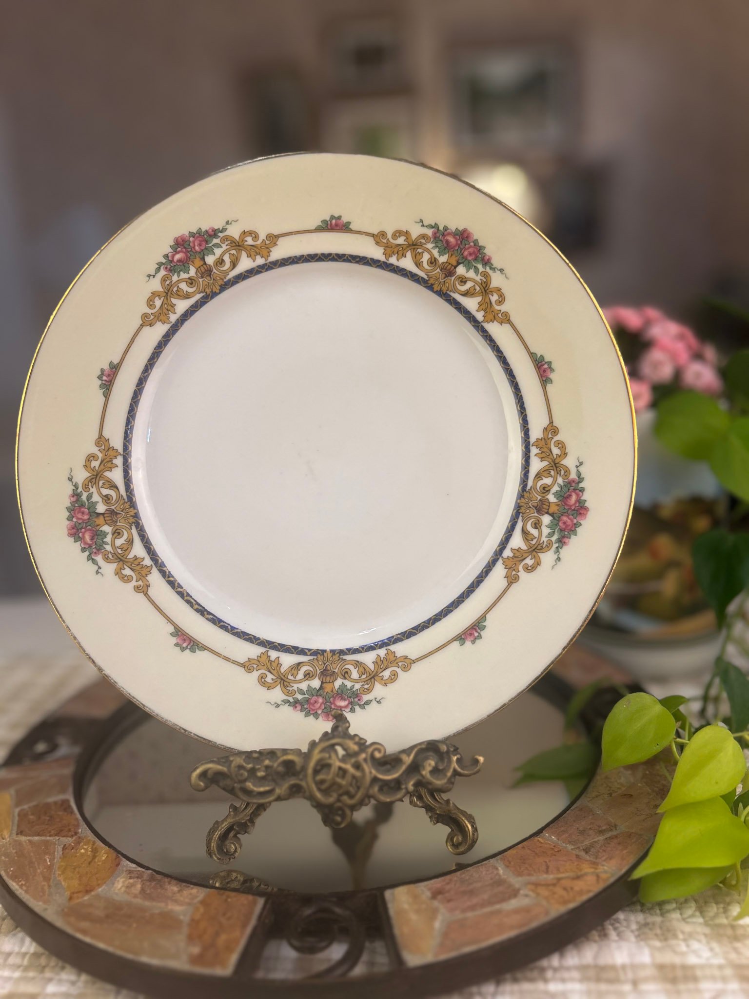 Prato francês Limoges Grace com rosas e arabescos - Imagem 1