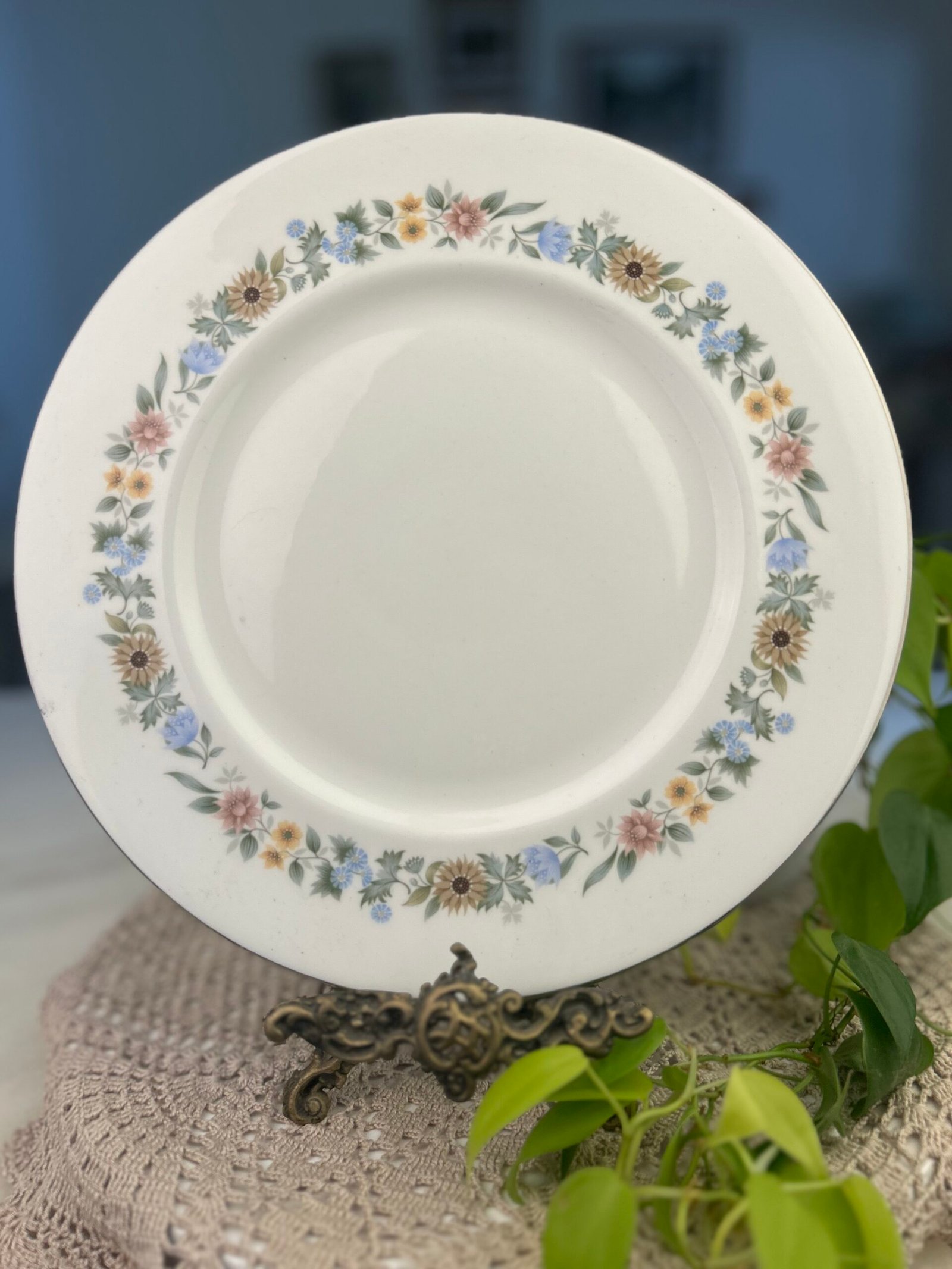 Prato raso Royal Doulton Pastorale floral inglês - Imagem 1