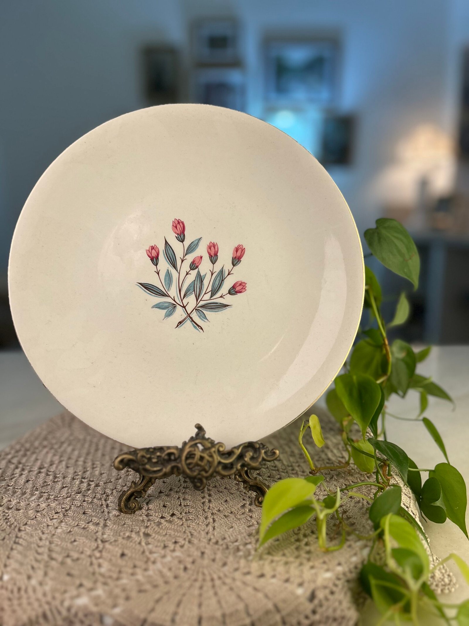 Prato inglês Enoch Wedgwood floral rosa e azul - Imagem 1