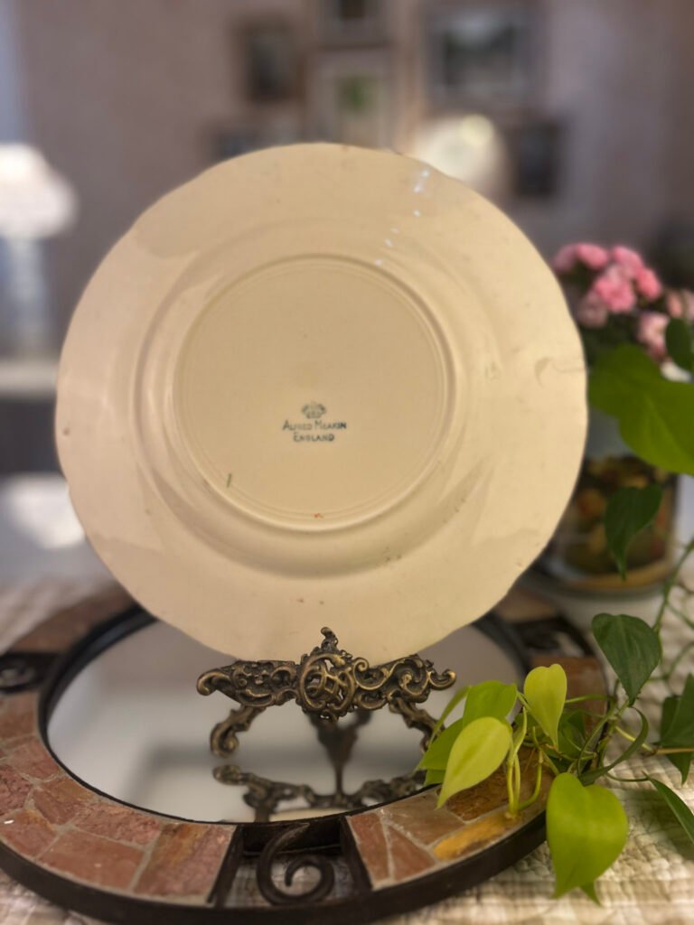 Prato inglês Alfred Meakin com flores rosas