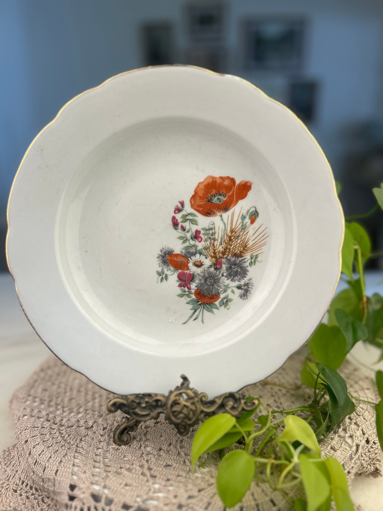 Prato fundo Kahla floral campestre – Made in GDR - Imagem 1