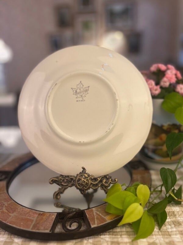 Prato vintage com uvas e nozes - Imagem 2