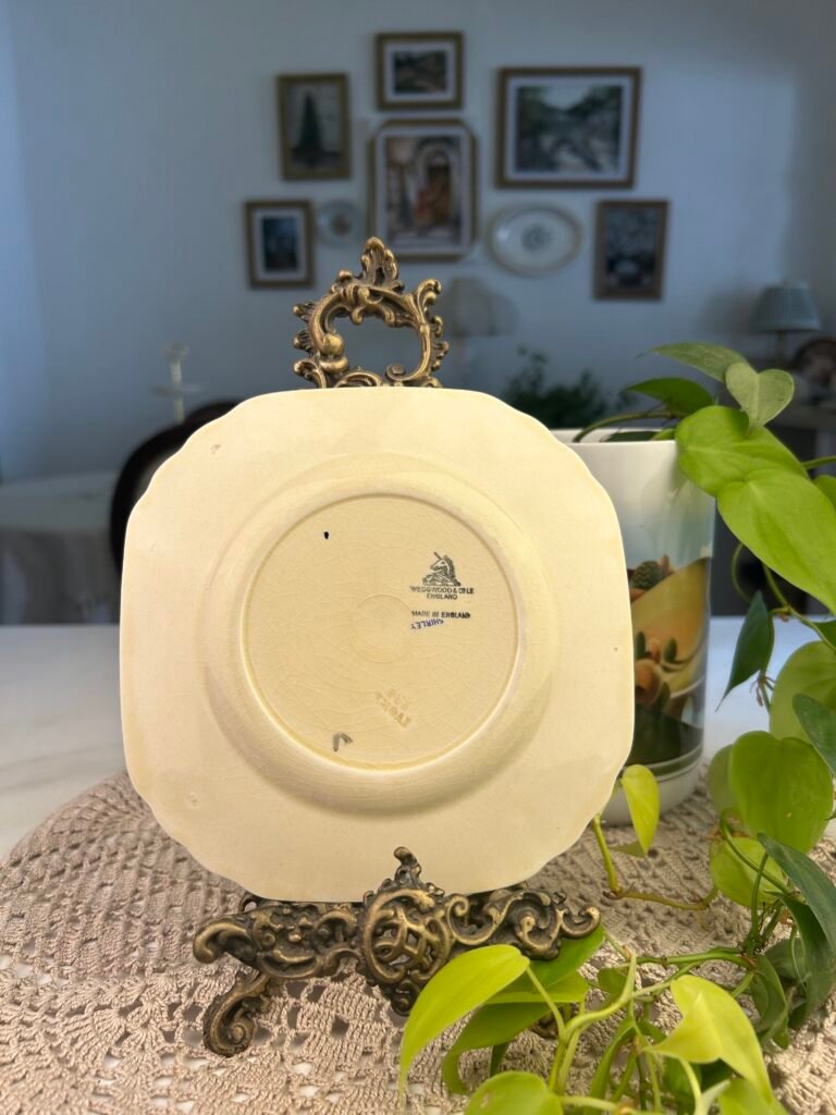 Prato inglês Wedgwood floral quadrado
