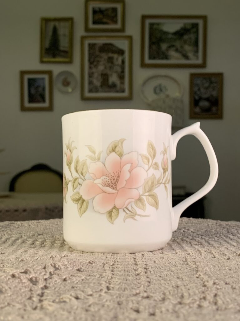 Caneca inglesa vintage Duchess Jason Works floral rosa