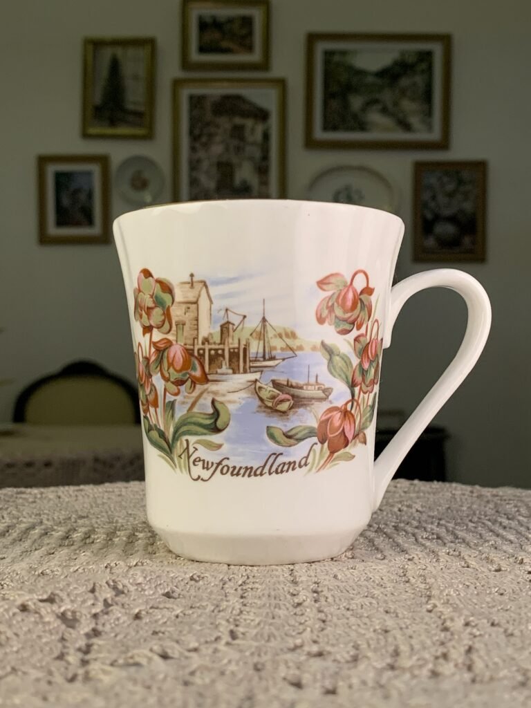 Caneca inglesa vintage Queensway Newfoundland