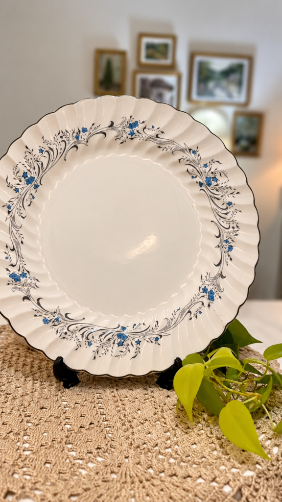 Prato inglês Johnson Bros Snowhite Regency Charmain