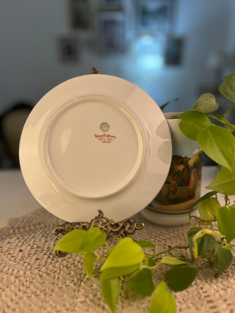 Prato francês Théodore Haviland Limoges Grace com rosas e dourado