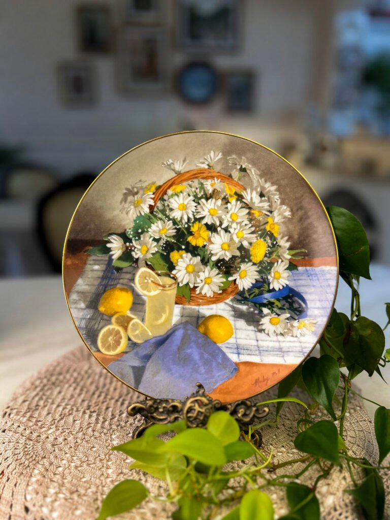 Prato decorativo Daisies – Vivienne Morley – W.S. George