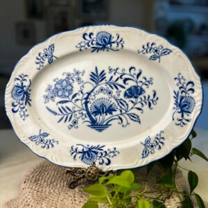 Travessa oval Blue Danube porcelana japonesa azul e branca