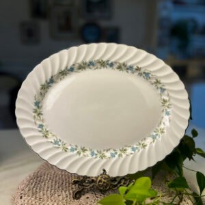 Travessa oval Johnson Bros Snowhite Regency com flores azuis
