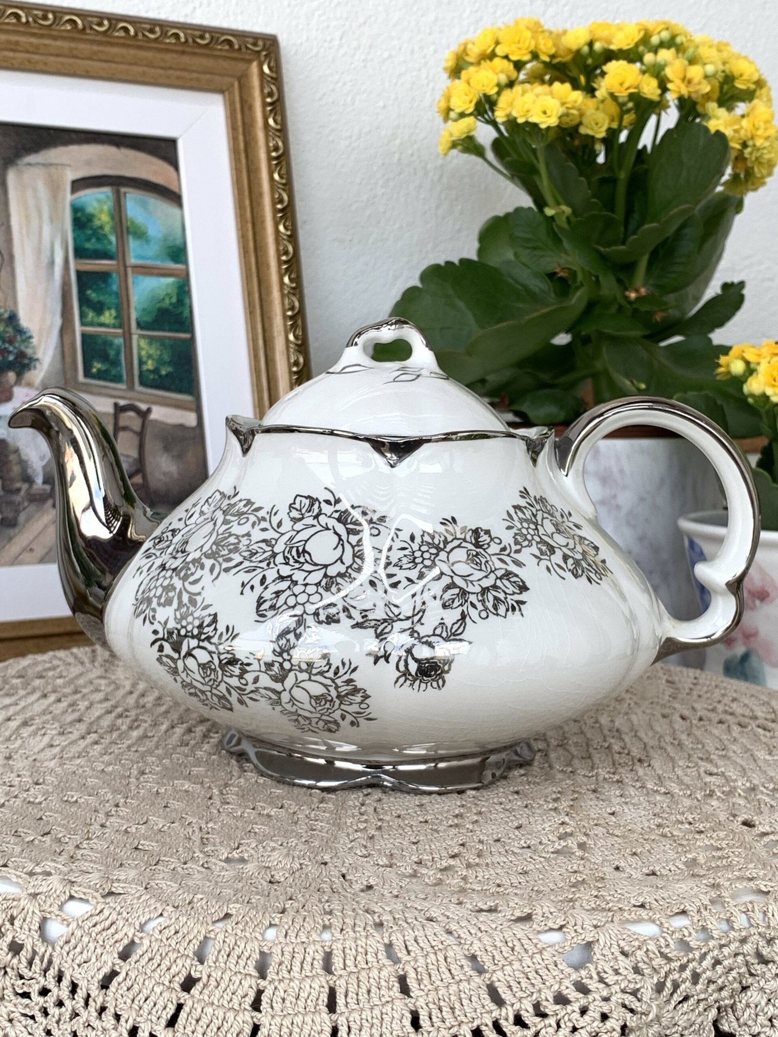 Bule Inglês Ellgreave Floral Branco e Prateado - Imagem 1