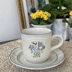 Caneca com Pires Cordella Floral em Stoneware Japonês