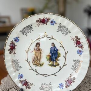 Prato decorativo inglês Wood & Sons Avon com casal clássico e flores