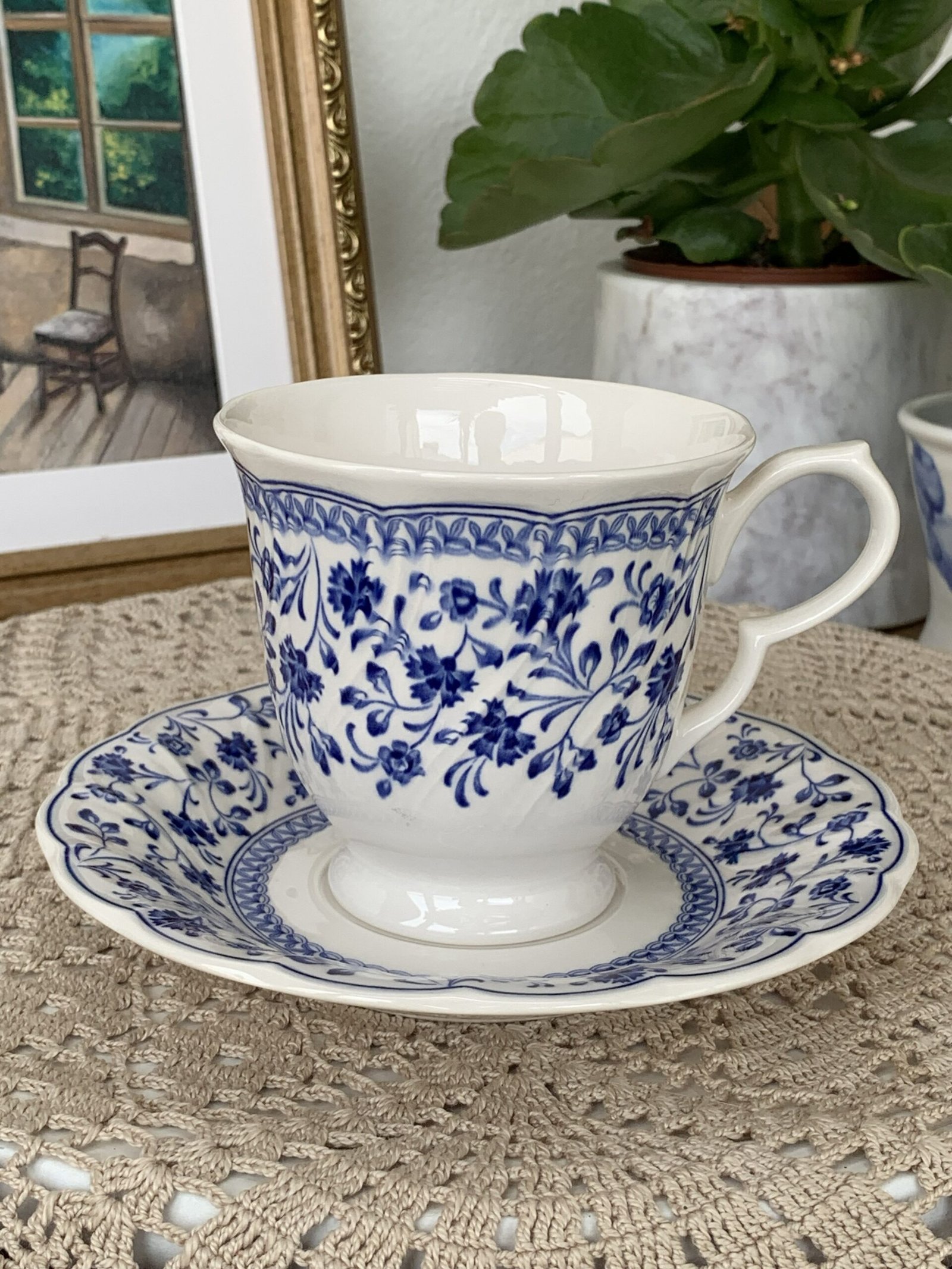 Xícara com Pires Nikko Floral Azul e Branco - Imagem 1